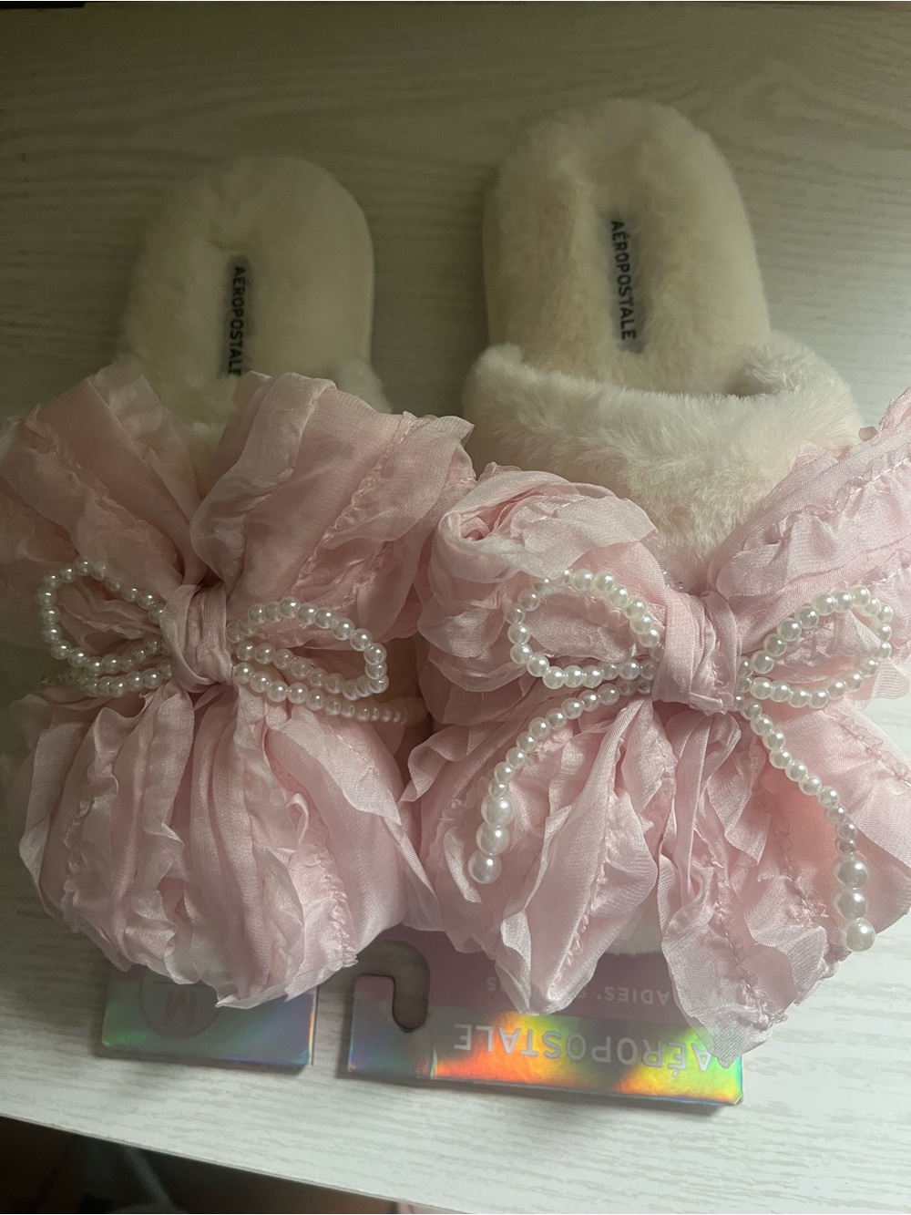 Aeropostale Light Pink Pearl Bow Plush Slide Slippers